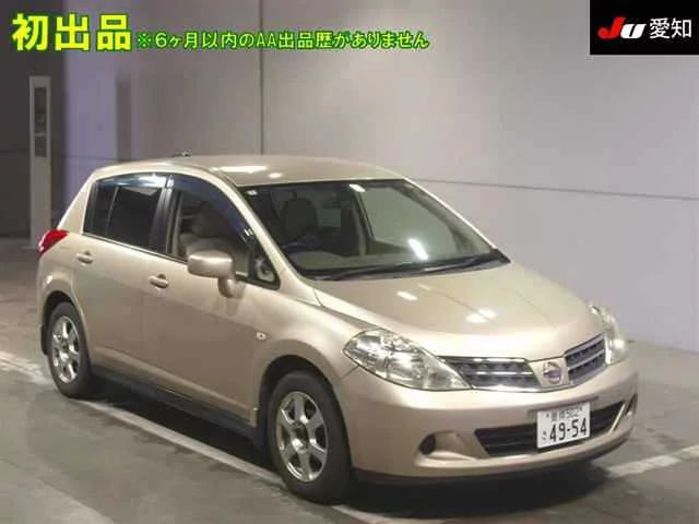 Nissan Tiida  с аукциона в Японии
