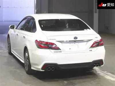 Toyota CROWN HYBRID