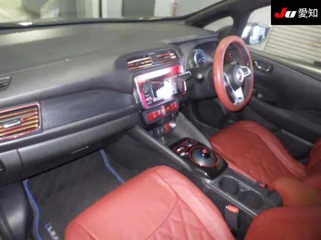 Nissan Leaf  с аукциона в Японии