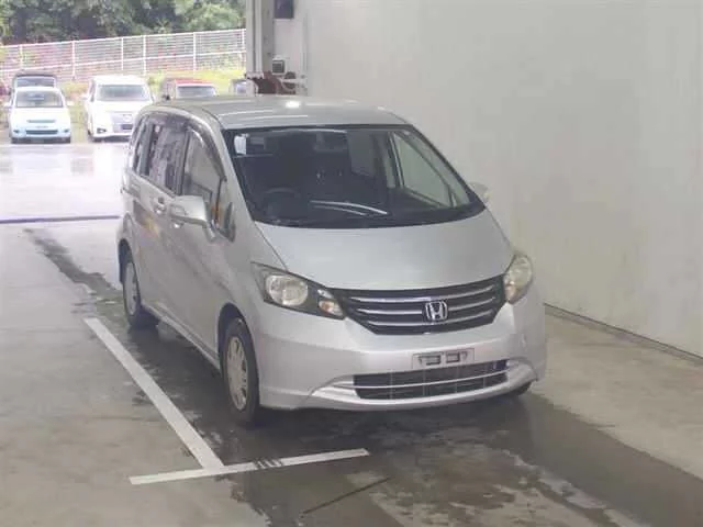 Honda Freed  с аукциона в Японии