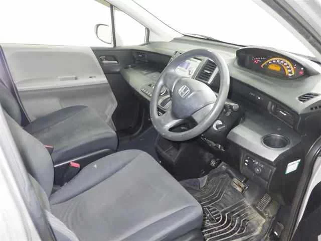 Honda Freed  с аукциона в Японии