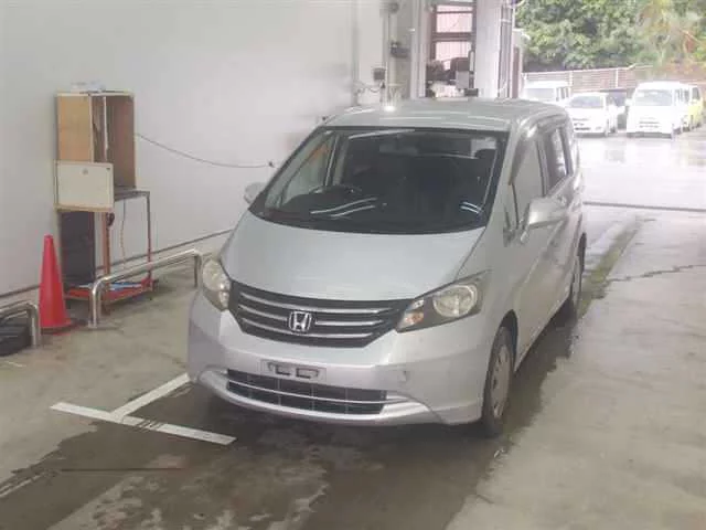 Honda Freed  с аукциона в Японии