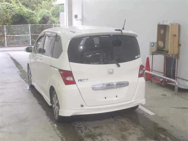 Honda Freed  с аукциона в Японии