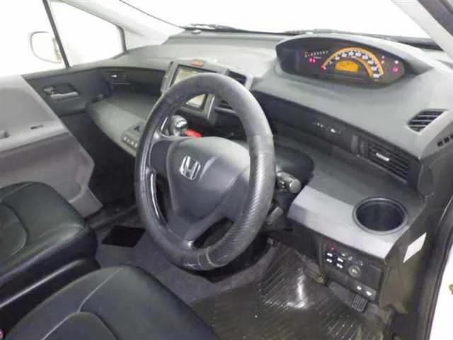 Honda Freed  с аукциона в Японии