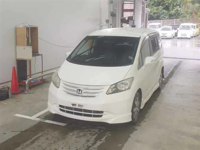 Honda Freed  с аукциона в Японии