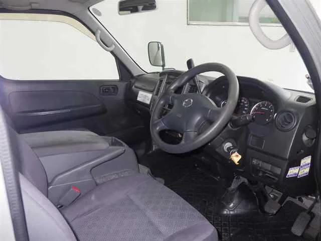 Nissan Caravan  с аукциона в Японии