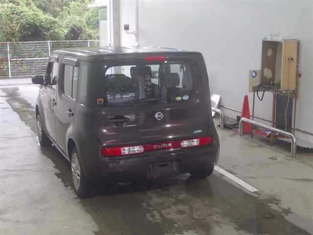 Nissan Cube  с аукциона в Японии