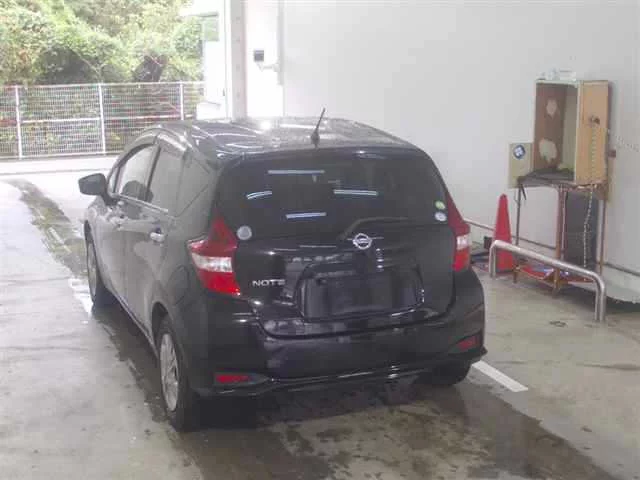Nissan Note  с аукциона в Японии