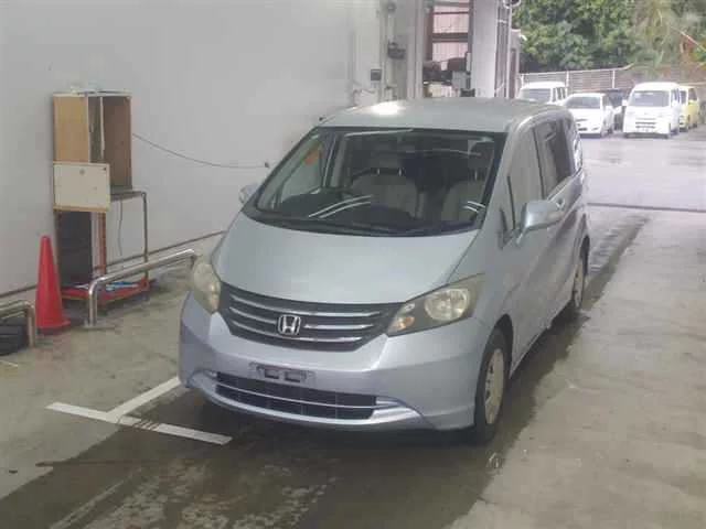 Honda Freed  с аукциона в Японии