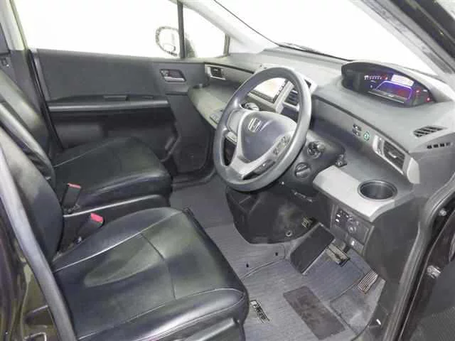 Honda Freed  с аукциона в Японии
