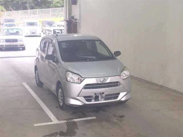 Daihatsu Mira e:S  с аукциона в Японии