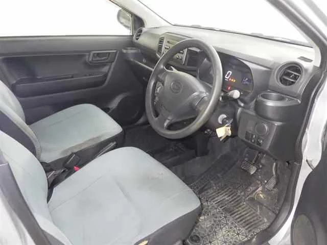 Daihatsu Mira e:S  с аукциона в Японии