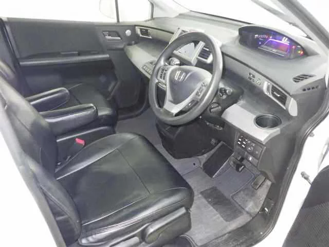 Honda Freed  с аукциона в Японии