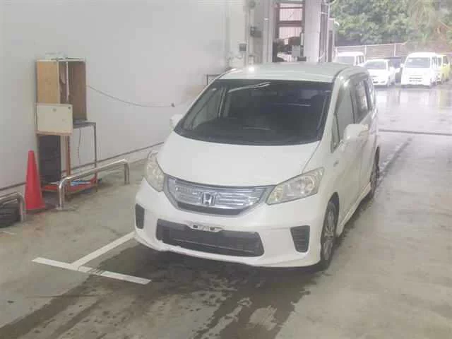 Honda Freed  с аукциона в Японии