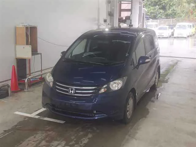 Honda Freed  с аукциона в Японии