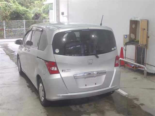 Honda Freed  с аукциона в Японии