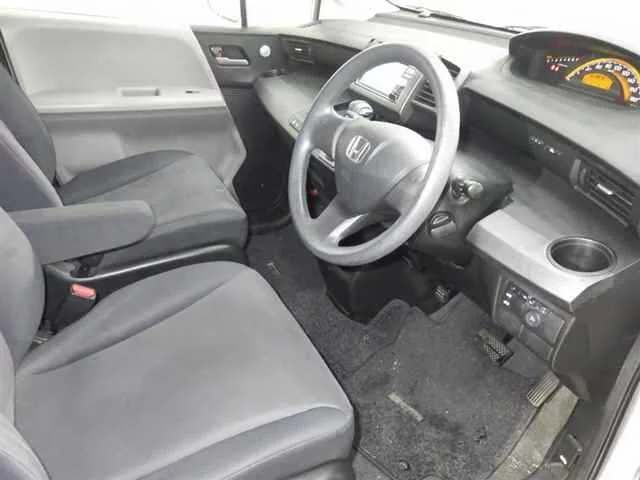 Honda Freed  с аукциона в Японии