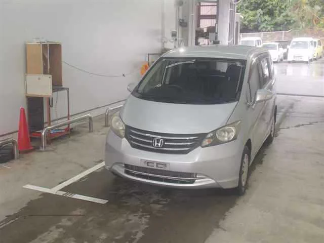 Honda Freed  с аукциона в Японии
