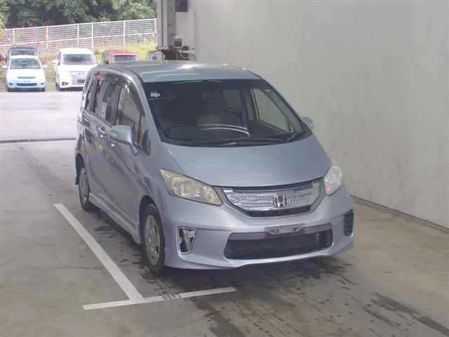 Honda Freed  с аукциона в Японии