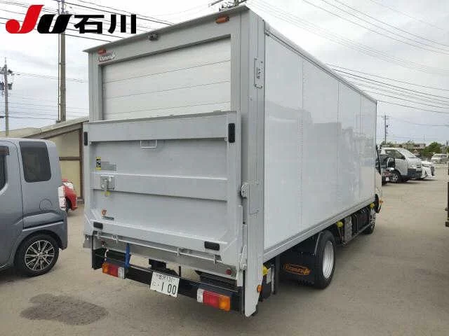 Hino DUTRO DRY VAN  с аукциона в Японии