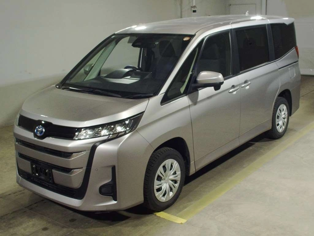 Toyota Noah 2022