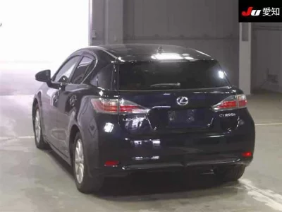 Lexus CT200h