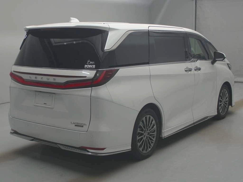 Lexus LM500h  с аукциона в Японии