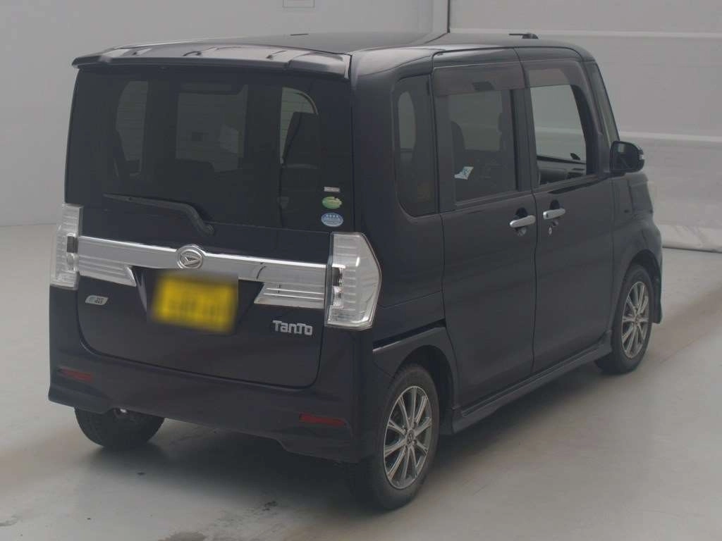 Daihatsu Tanto  с аукциона в Японии