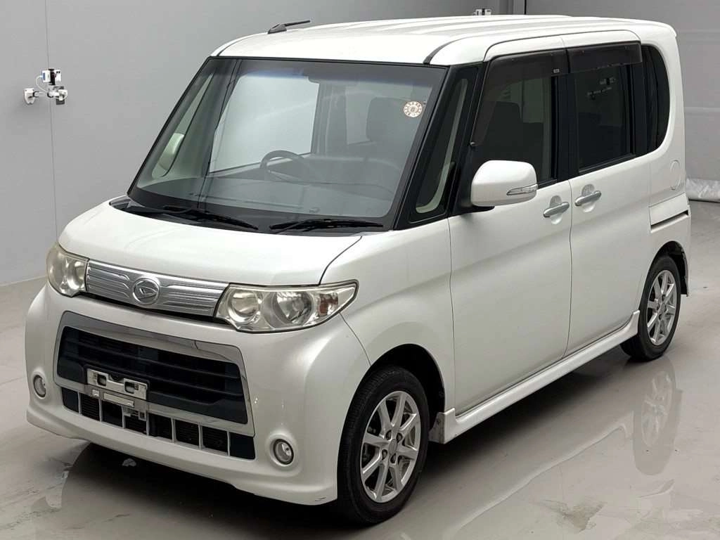 Daihatsu Tanto  с аукциона в Японии