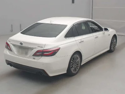 Toyota CROWN HYBRID