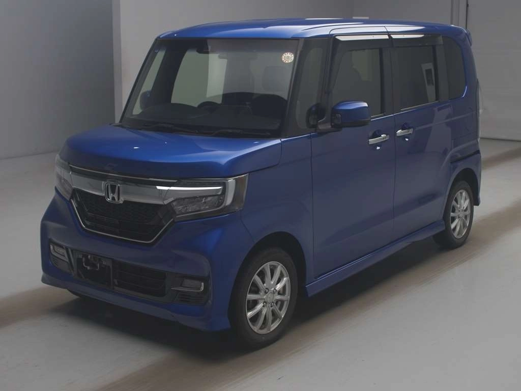 Honda N BOX CUSTOM  с аукциона в Японии