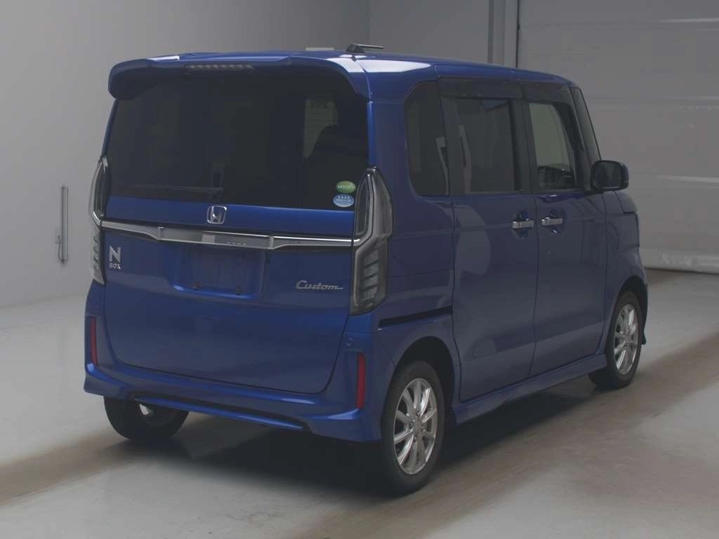 Honda N BOX CUSTOM  с аукциона в Японии