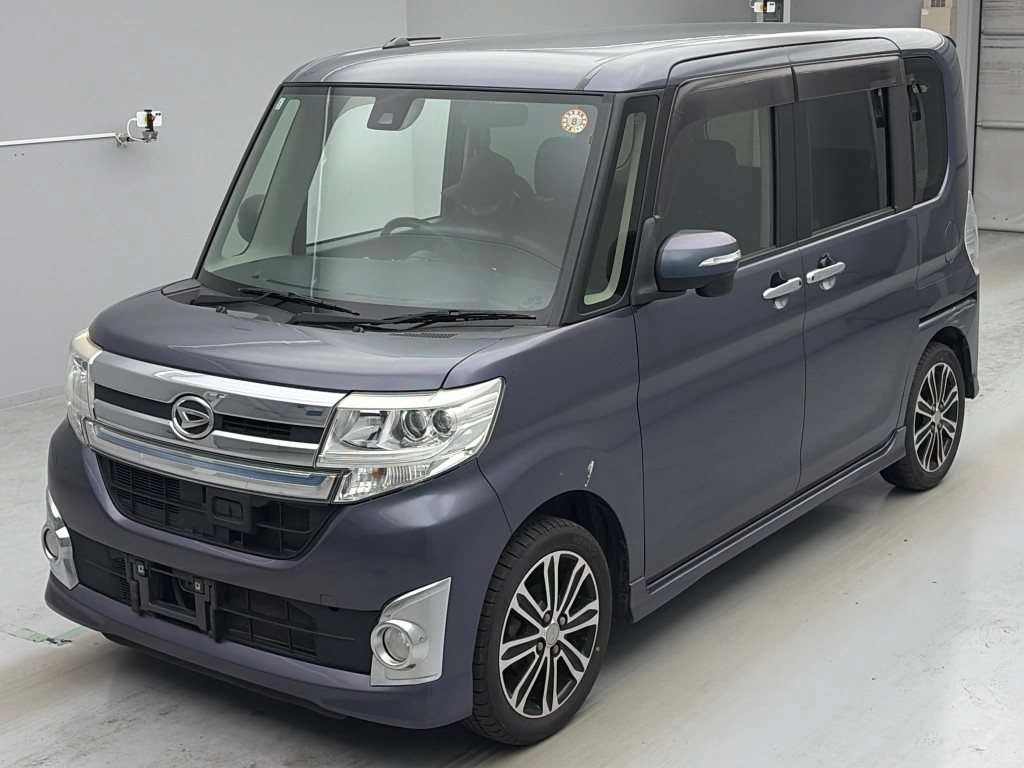 Daihatsu Tanto  с аукциона в Японии