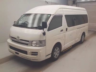 Toyota HiAce Commuter