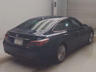 Toyota CROWN HYBRID
