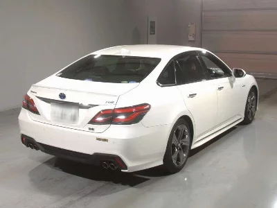 Toyota CROWN HYBRID