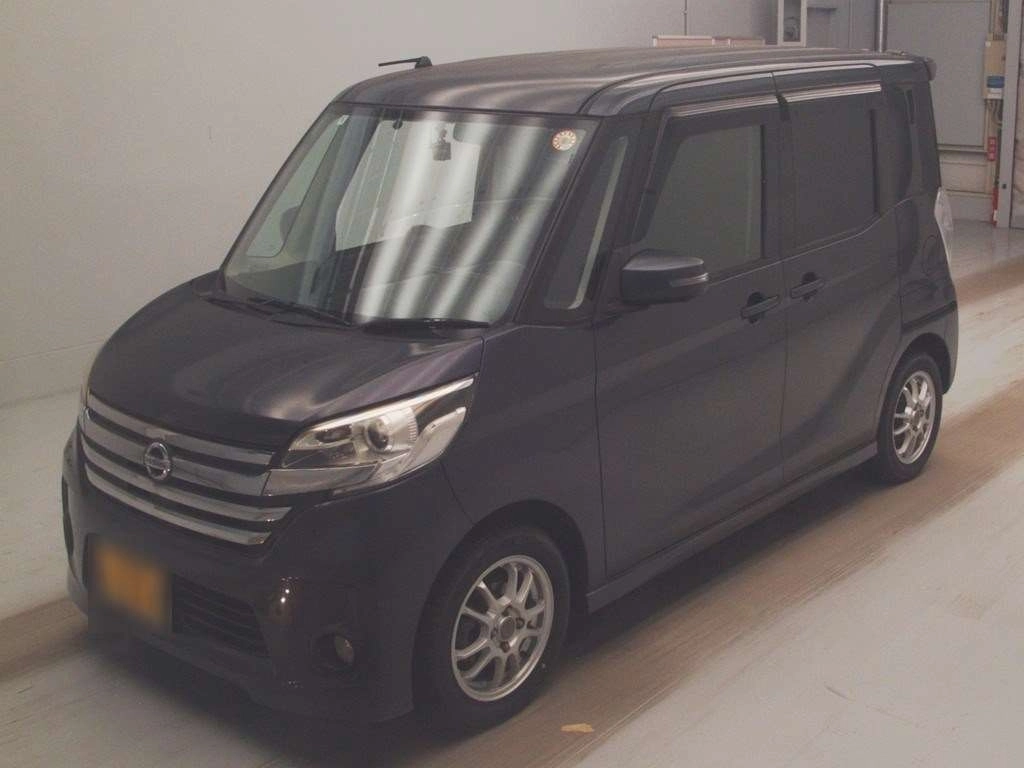 Nissan Dayz Roox  с аукциона в Японии