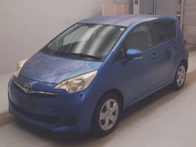 Toyota Isis