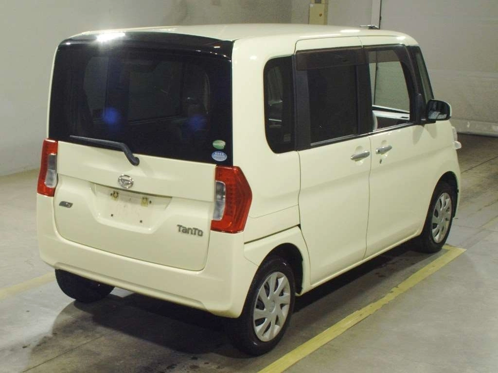 Daihatsu Tanto  с аукциона в Японии