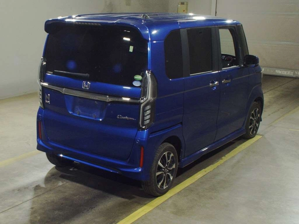 Honda N BOX CUSTOM  с аукциона в Японии