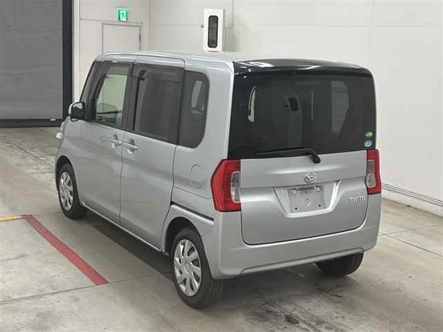 Daihatsu Tanto  с аукциона в Японии