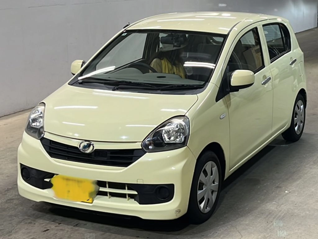 Daihatsu Mira e:S  с аукциона в Японии