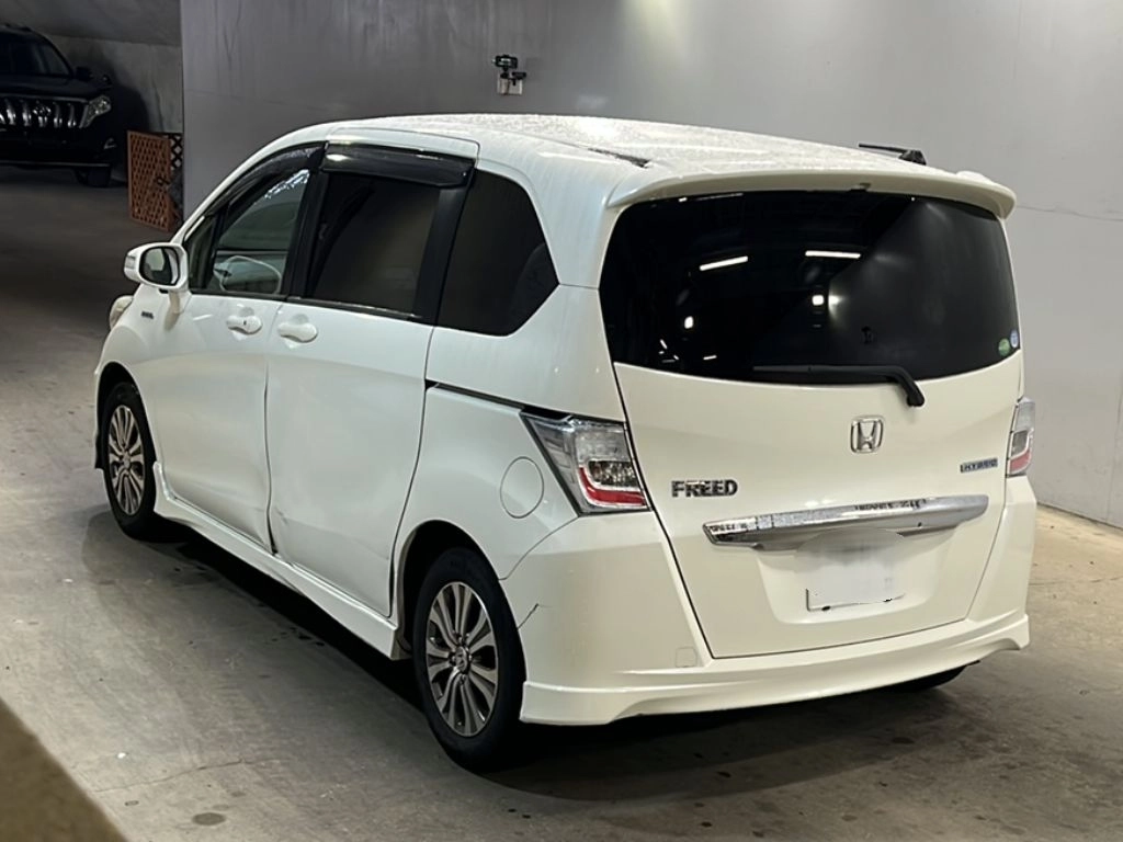 Honda Freed  с аукциона в Японии