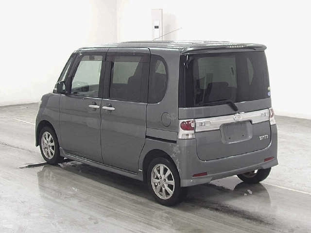 Daihatsu Tanto  с аукциона в Японии