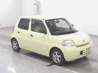 Daihatsu Esse