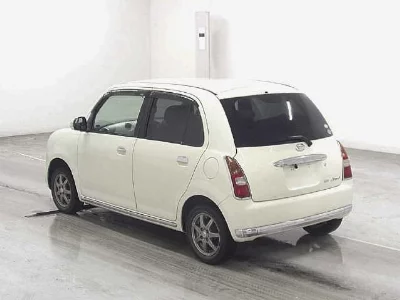 Daihatsu Mira Gino