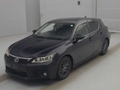 Lexus CT200h