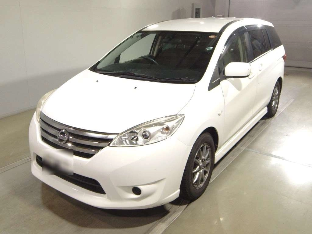 Nissan Lafesta  с аукциона в Японии