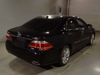 Toyota CROWN HYBRID
