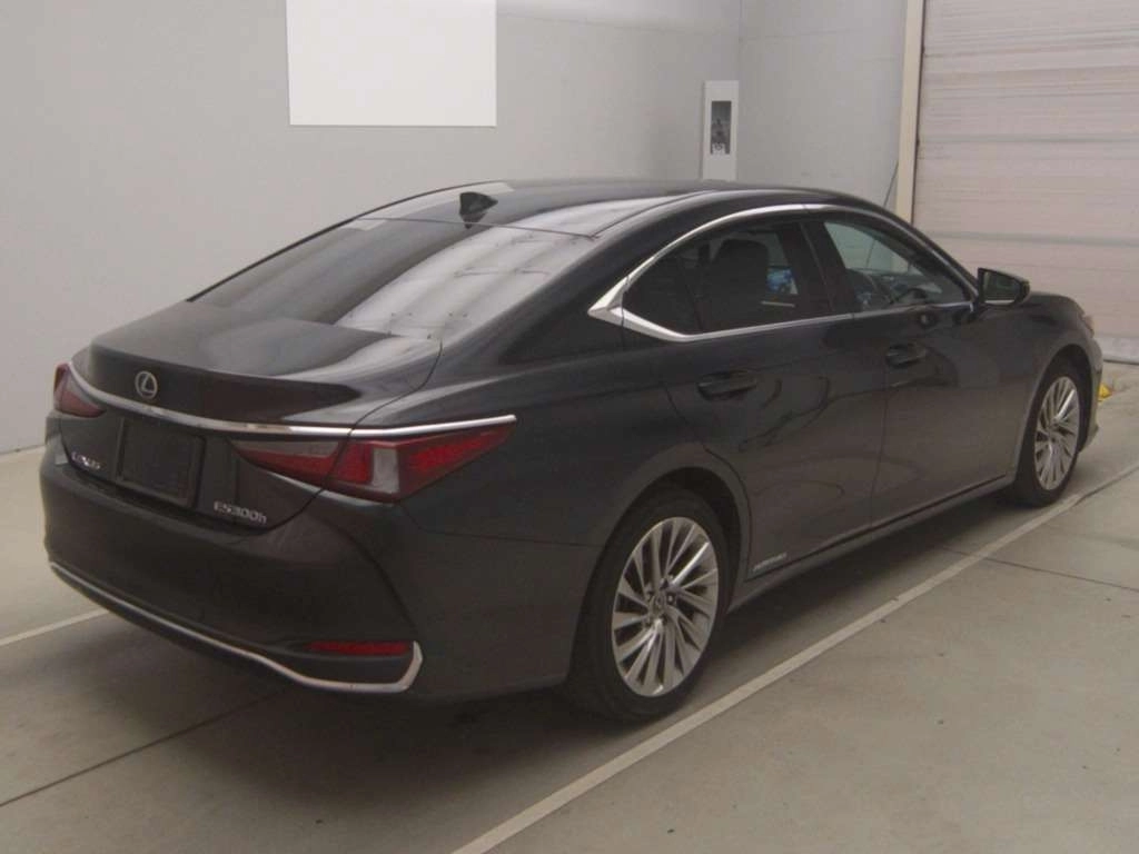 Lexus ES300h  с аукциона в Японии